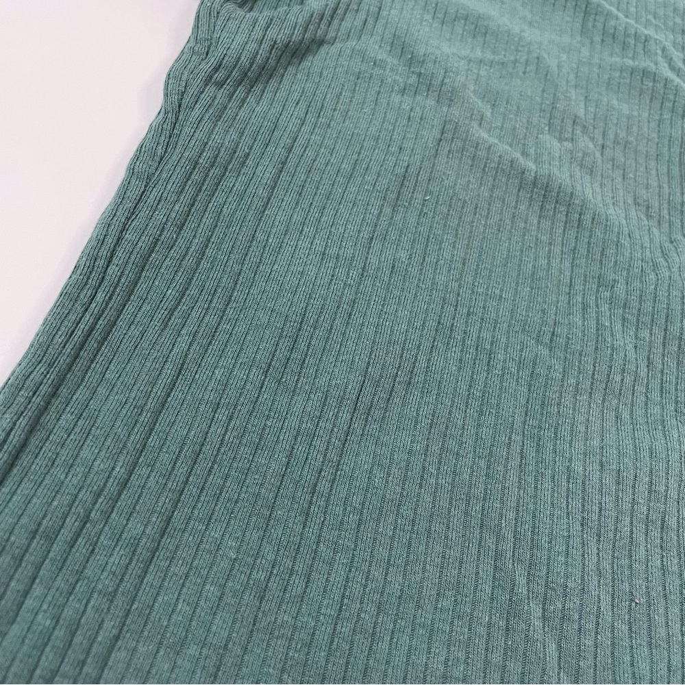 5/$25 Ribbed Green T-Shirt - Picture 4 of 6